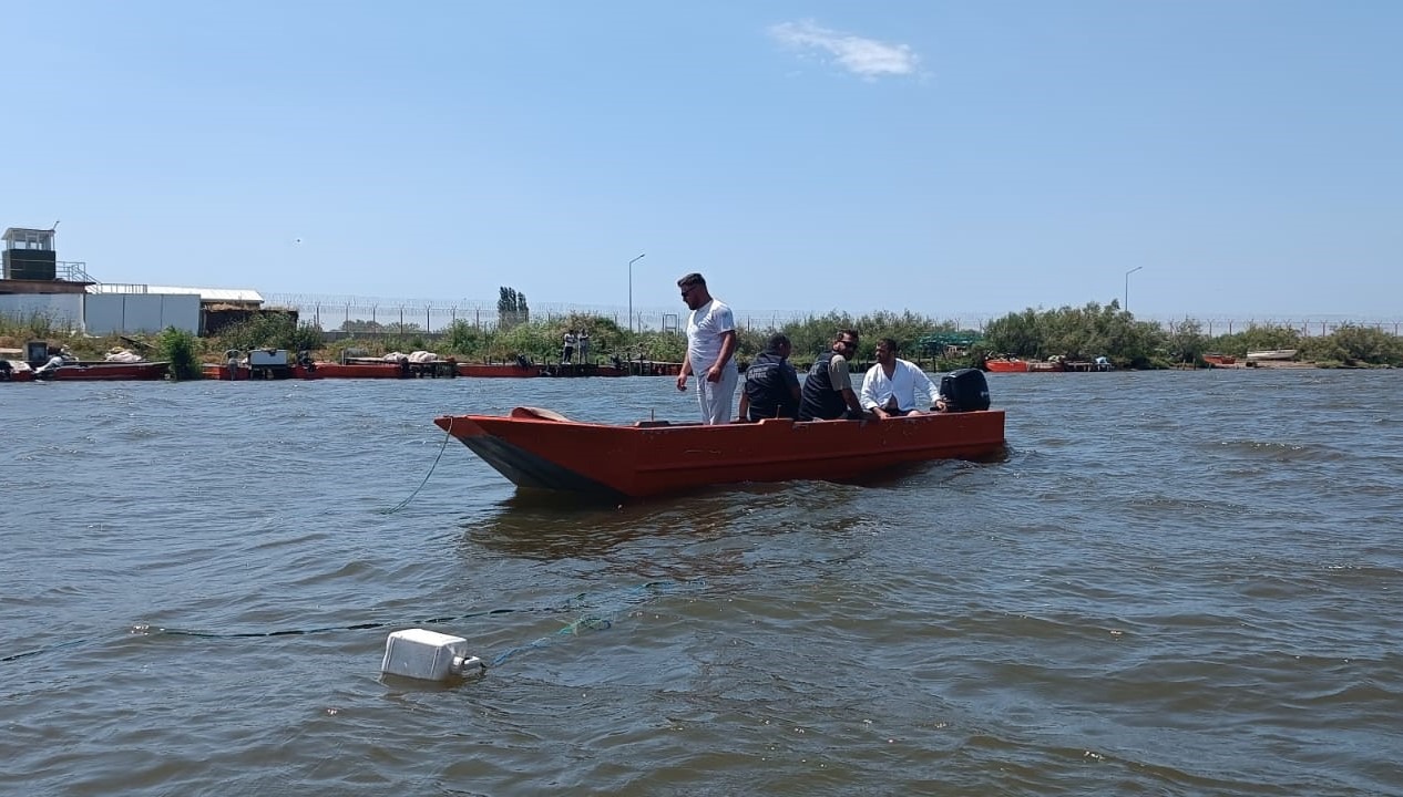 Meriç’in Su Altı Zenginliği İncelendi  Edirne’de su ürünleri kaynaklarını korumak ve sürdürülebilir balıkçılığı desteklemek amacıyla Meriç Nehri’nde avlak sahası denetimi ve su ürünleri stok tespiti çalışması yapıldı. 